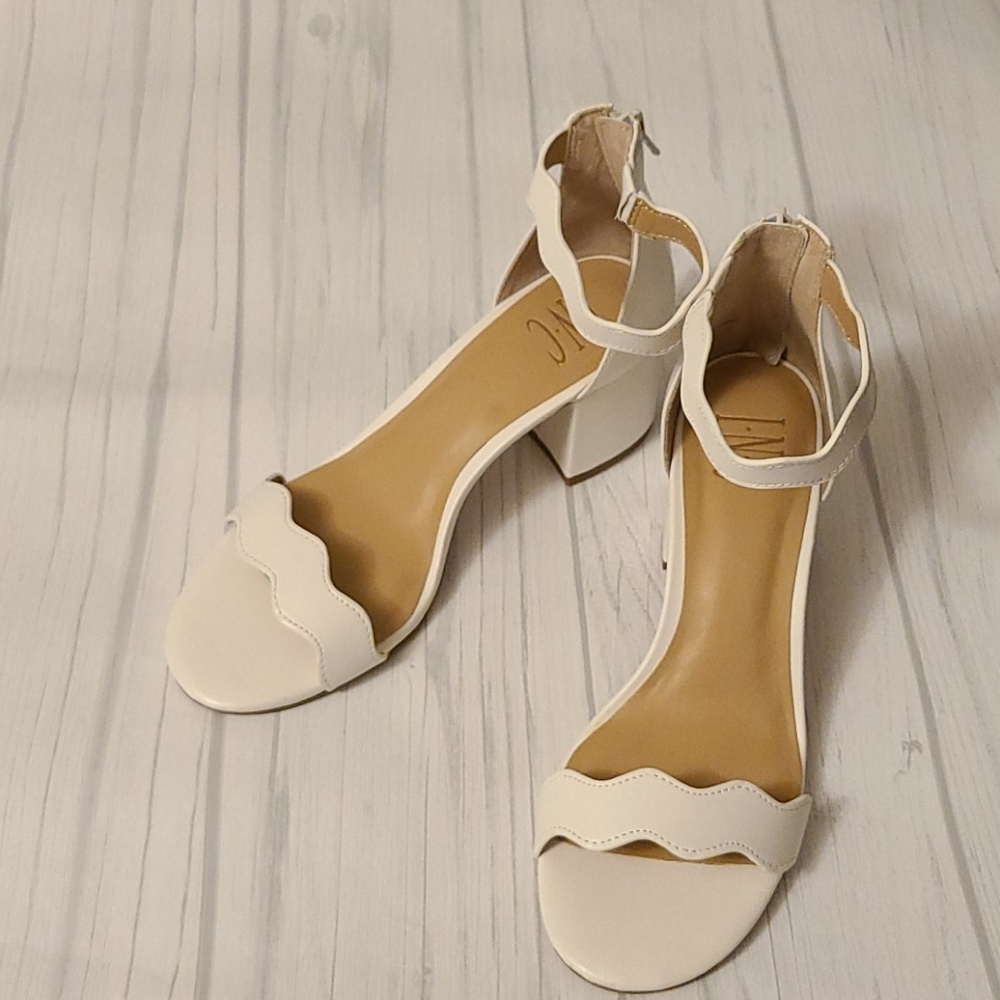 INC Hadwinpu sandals